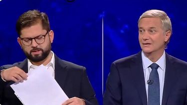 Para todos los gustos: Los memes que inundaron las redes tras debate presidencial Anatel