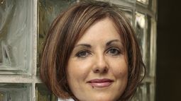 Stéphanie Alenda: El desafío es conducir el país con un Presidente atenazado por una opinión pública que condena las violaciones a los DD.HH.