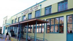 Alerta por padre que huyó con su hijo contagiado con AH1N1 desde el hospital Roberto del Río