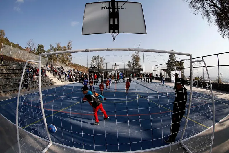 vecinos dejaron sin luz una multicancha poniendo candado a medidor corte ordena entregar llave y restablecer acceso electrico.webp