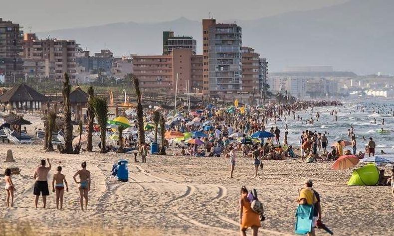 playa ibiza.jpg