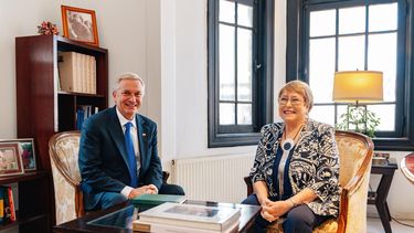 José Antonio Kast reunido con Michelle Bachelet luego de ser electo presidente de la República.