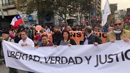 El día que Rigoberta Menchú marchó por la Alameda con el pueblo