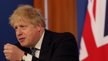 Entre solicitudes de dimisión: Johnson reitera disculpas por fiestas en Downing Street