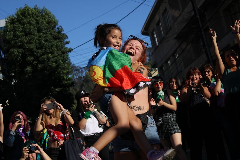 mujer 2 1.jpg