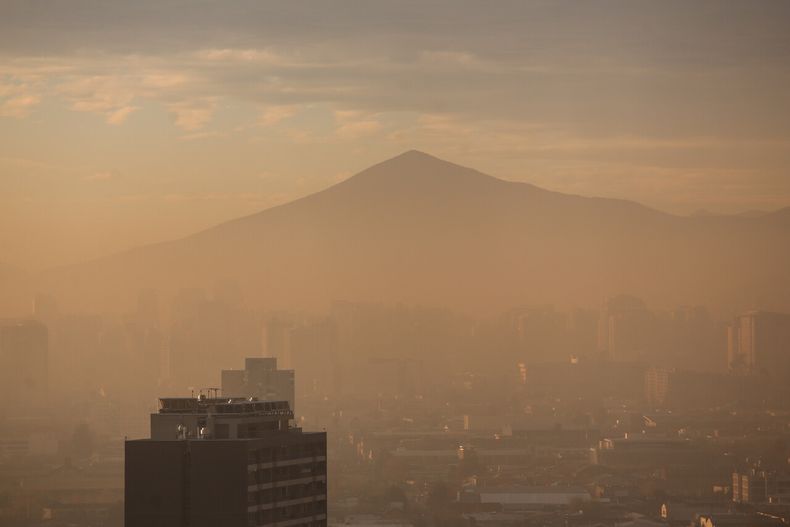 Primera preemergencia ambiental en Santiago - Agencia Uno