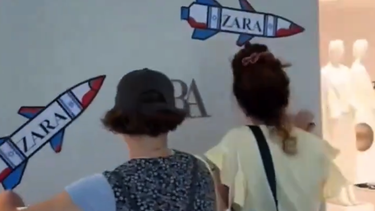 VIDEO| Protestan en tiendas Zara por publicidad a favor del genocidio del pueblo palestino