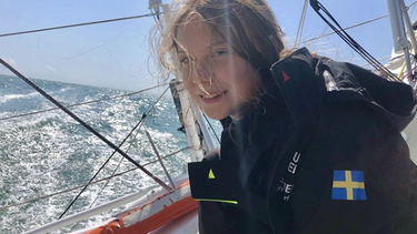 Greta Thunberg comienza su viaje en velero cero emisiones que la traerá a la COP25 en Chile