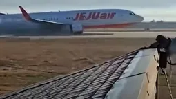 En maniobra de aterrizaje y tras colisionar con ave: 176 pasajeros mueren en accidente aéreo en Corea del Sur