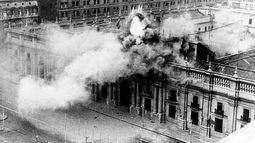 Bombardeo a La Moneda remeció Santiago: Sismogramas de 1973 son donados a Museo de la Memoria y los Derechos Humanos