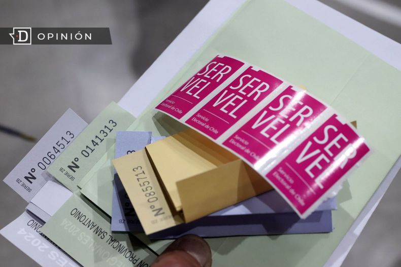 6606 imagen de votos sobre una urna.jpg