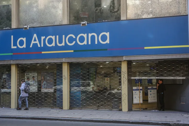 le descontaron de su sueldo por credito de 2 1 millones tras mas de 10 anos sin gestion suprema ordeno devolver dinero.webp