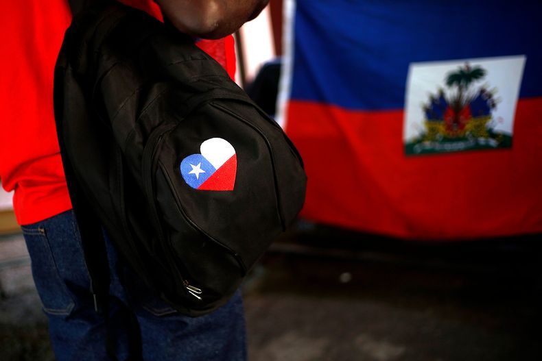 Imagen referencial sobre el caso de niñas y niños haitianos denunciados por Contraloría - Agencia Uno