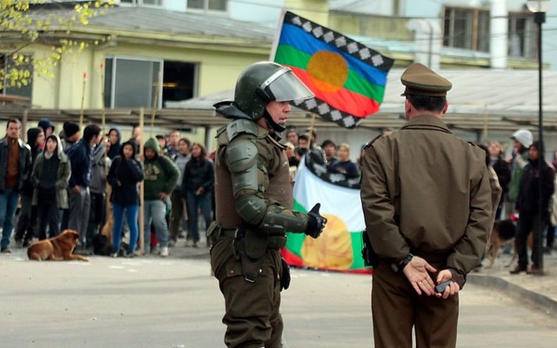 mapuches carabineros_640x400.jpg