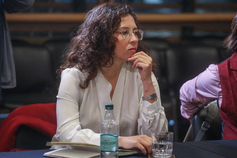 Diputada Yeomas envía oficio a Contraloría contra ministro del Trabajo - Agencia Uno
