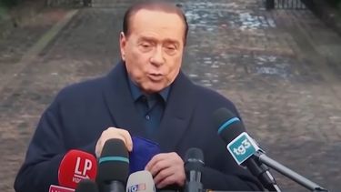 Italia: Berlusconi dice que fue Draghi quien eligió el camino de las elecciones