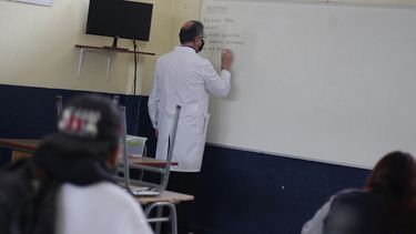 Colapso en sistema impide a miles de profesores acceder a resultados de Evaluación Docente