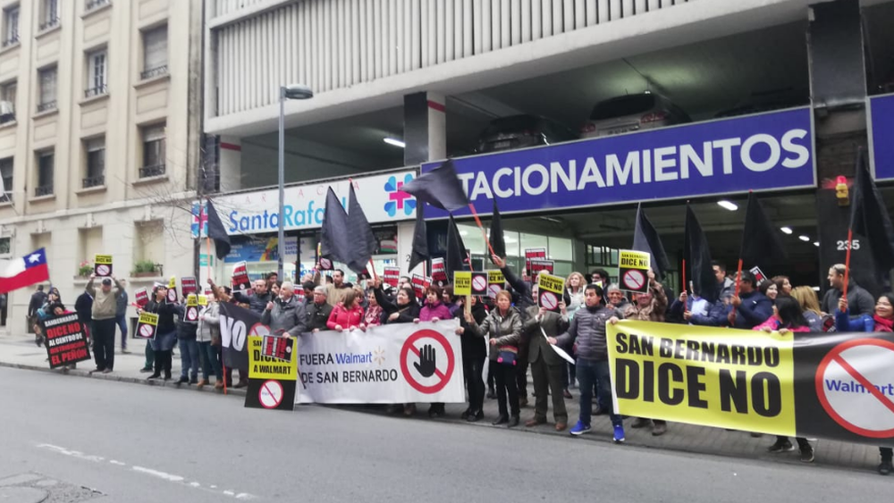 San Bernardo dice No: Vecinos protestan contra aprobación de megaproyecto El Peñón de Walmart