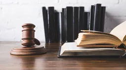 Pagaron parte de su indemnización con fondos del seguro de cesantía tras despido injustificado: Ordenan devolver $2,1 millones