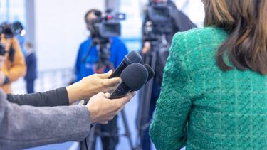 Periodismo nacional al debe: 64% dice no confiar en noticias y 55% las evalúa como pobres