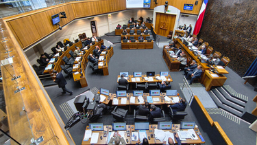 Oposición pide al Senado de Chile levantar secreto bancario para perseguir el narcotráfico. Créditos: Agencia Uno.