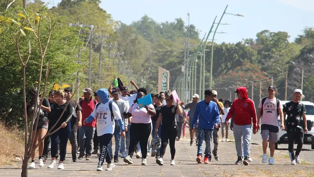 Miedo y preocupación en familias mexicanas por posible tasa a remesas desde EE.UU.