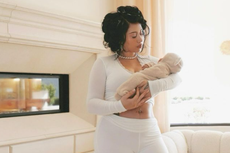 Kali Uchis le dedica palabras a su bebe con Don Toliver.png