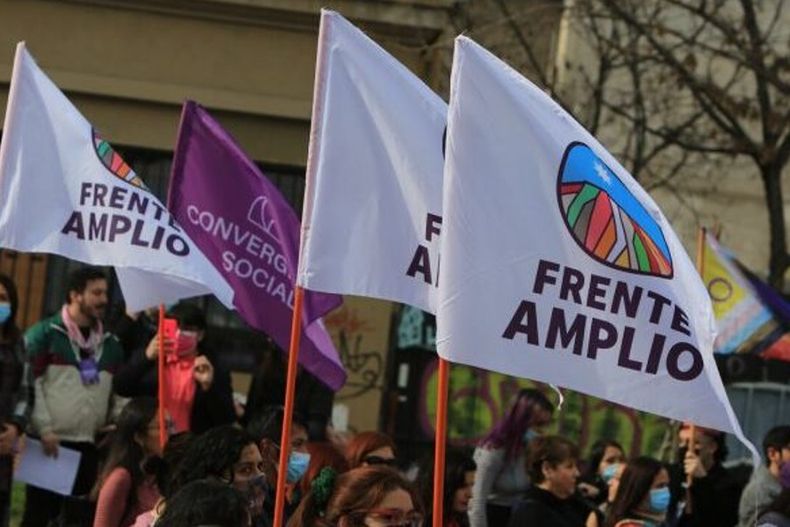 Banderas Frente Amplio referencial.jpeg