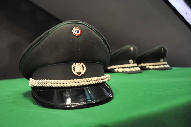 gendarme fue detenido por manejar ebrio y causar accidente durante licencia medica  corte valido retiro temporal.webp