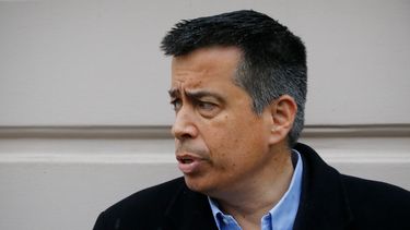 Diputado Andrés Celis revela enfermedad que le ha afectado toda la vida: Es muy raro nacer con esto