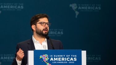 De izquierda, pero lejos del modelo populista: analistas evalúan el sello Boric en su gira