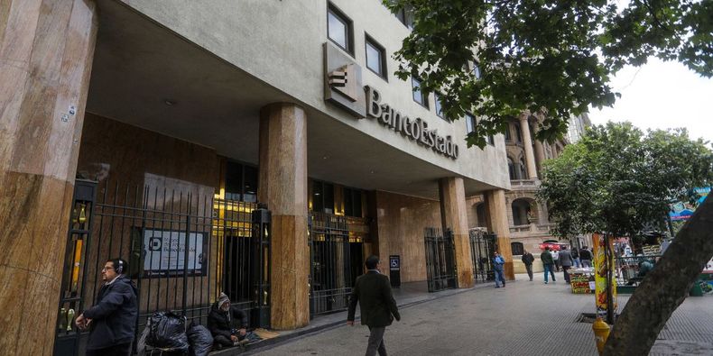Corte Suprema anuló fallo que obligaba a cliente a devolver dinero por fraude bancario / Agencia Uno