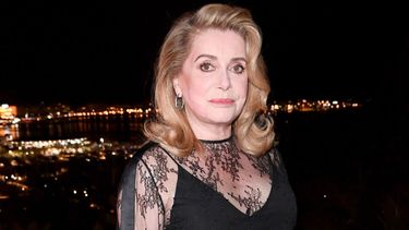 Catherine Deneuve no echa pie atrás pero pide perdón a las víctimas por texto que defendió el derecho de los hombres a importunar