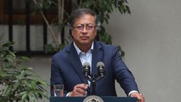Gustavo Petro suspende actividades en Chile y debe regresar a Colombia de forma urgente