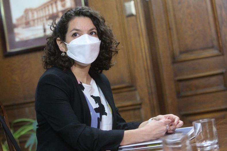 A_UNO_1351393 e1650576540636.jpg