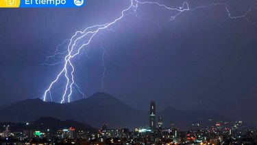 Posibles tormentas eléctricas en Santiago: Senapred decreta alerta en 10 comunas