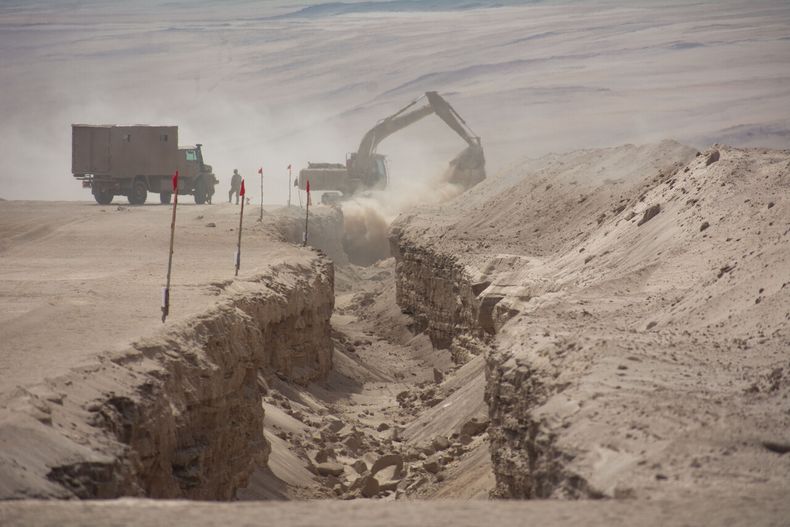 Intentan tapar la zanja de José Antonio Kast - Agencia Uno