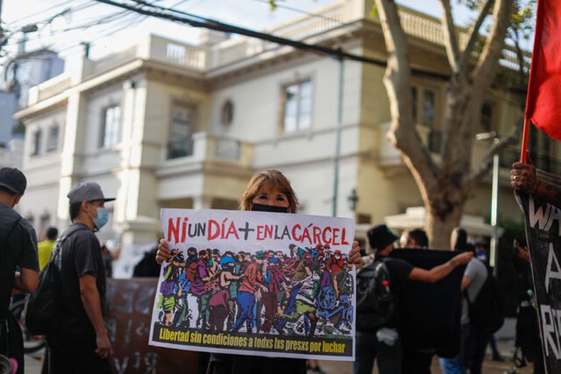 Cartel en favor de la liberta de los presos del estallido social Archivo .jpeg