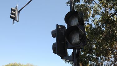 Cortes de luz en Santiago este jueves 21 de agosto: Las comunas con interrupciones en día de lluvia y nieve