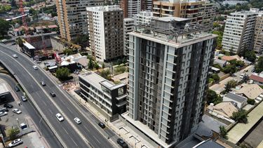 “Edificio social” de Lavín en Las Condes hizo agua: Los graves daños tras paso del temporal