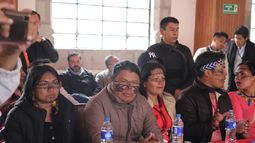 Ecuador: Gobierno e indígenas inician un diálogo para poner fin a protestas