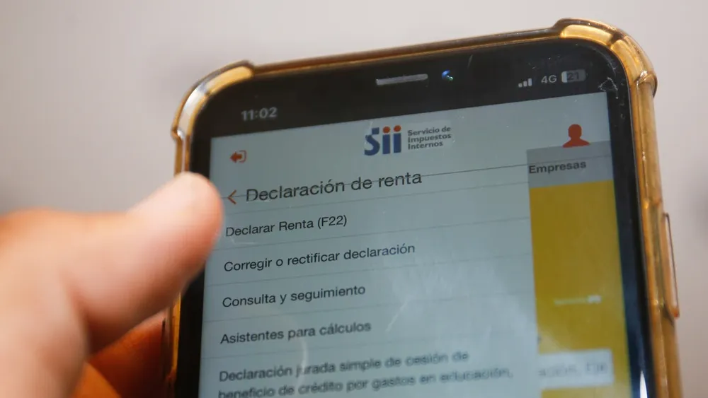Operación Renta 2025: Sepa quiénes deben declarar ante el SII y hasta cuándo hacerlo para evitar multas