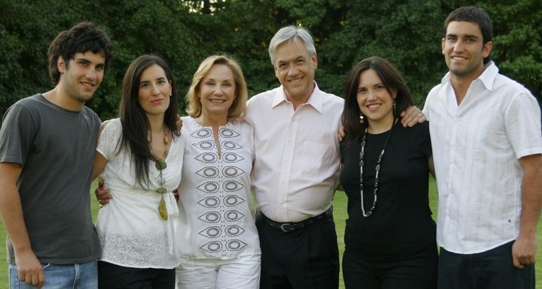 Familia Pinera Morel.jpg