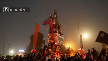 El Desconcierto | 5972 imagen de noche del estallido social.jpg
