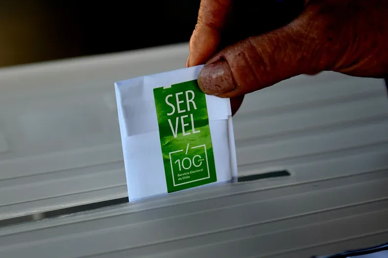 elecciones 2025 que hacer si no vote cuando me citan y como evitar la multa.webp