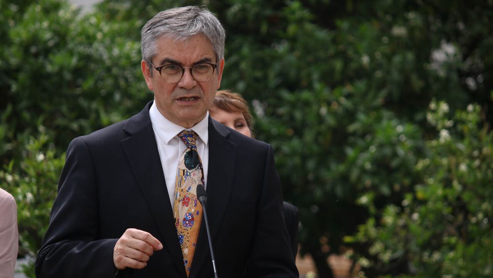 Ministro Mario Marcel anticipa que las finanzas públicas terminarán el 2022 con superávit