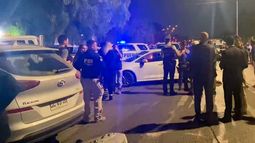 Detectives de la PDI matan a dos delincuentes en distintos asaltos en Santiago