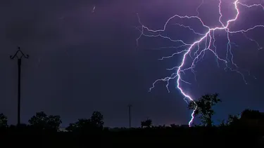 Posibles tormentas eléctricas para 8 regiones del país: Revisa para qué día y en qué zonas