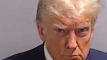 El Desconcierto | Donald Trump detenido.png