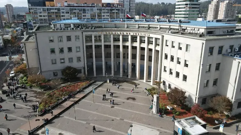 vecino demando a iglesia evangelica por ruidos de cultos nocturnos y bloqueo de pasaje corte limito sonidos hasta 21 00 hrs..webp